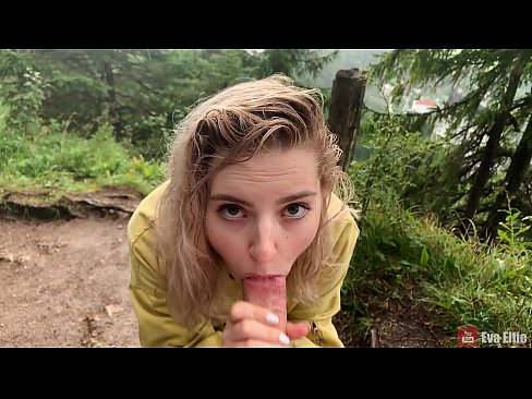 ❤️ Babaye milamoy cum human sa usa ka publiko blowjob - Eva Elfi ☑ kualidad nga porn sa amon ❌️❤