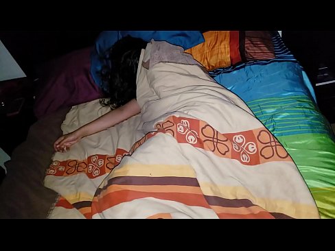 ❤️ Stepson nga gibadlong ang iyang batan-ong ina-ina samtang siya natulog. ☑ kualidad nga porn sa amon ❌️❤