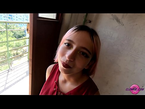 ❤️ Estudyante Sensual Nagsuso sa usa ka Estranghero sa Outback - Cum Sa Iyang Nawong ☑ kualidad nga porn sa amon ❌️❤